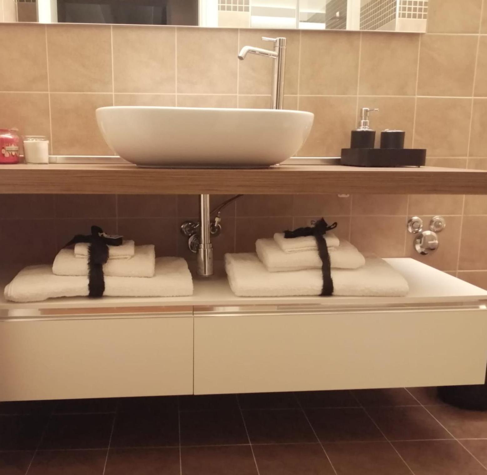 Suite Moroni Apartment Bergamo Buitenkant foto